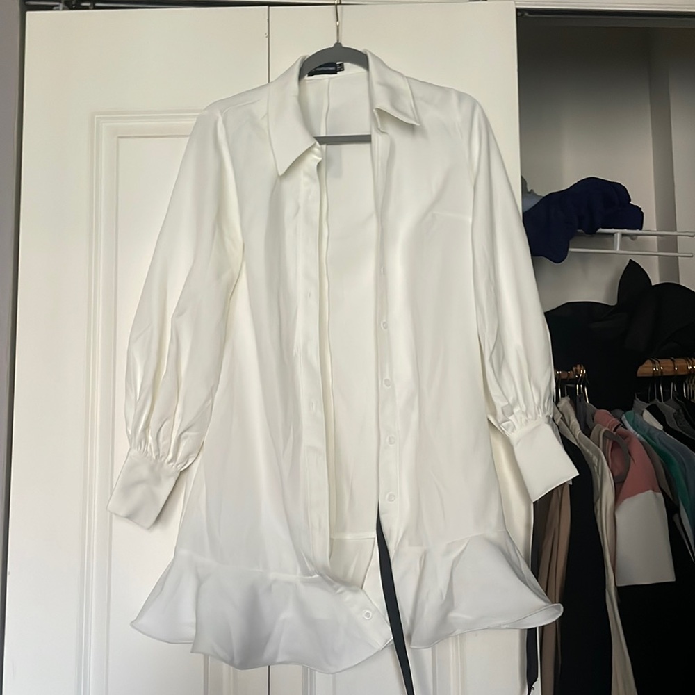 PRETTY LITTLE THING WHITE DRESS